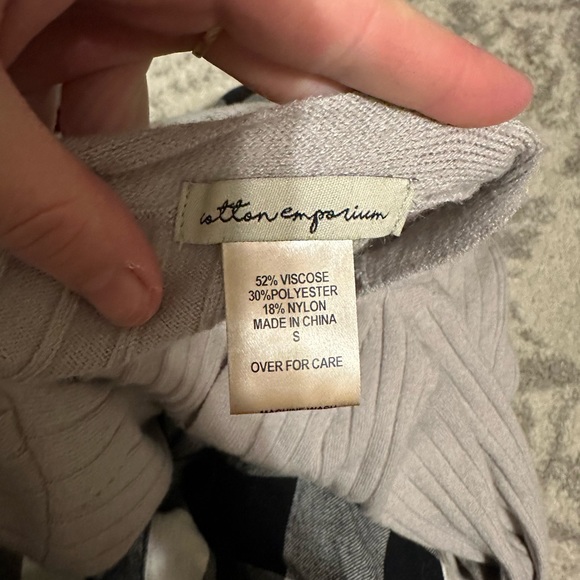 Cotton Emporium Cardigan - Picture 2 of 6